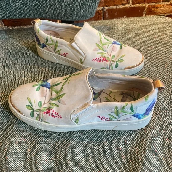 Ted Baker Hummingbird Floral Sneakers - Picture 2 of 10